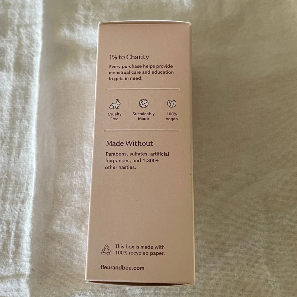 Fleur & Bee So Clean Facial Cleanser